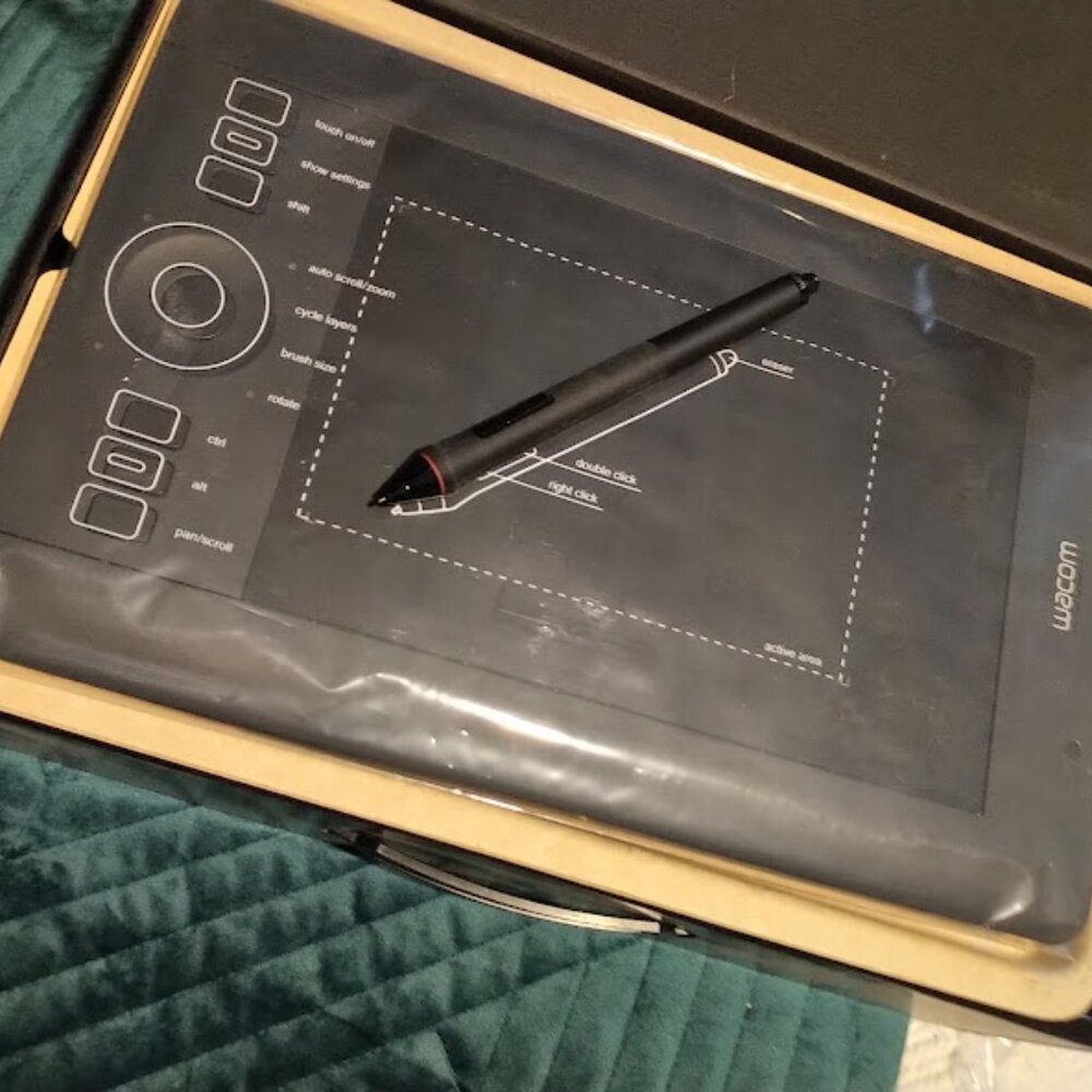 Intuos Pro, Brand New, Never Been set up